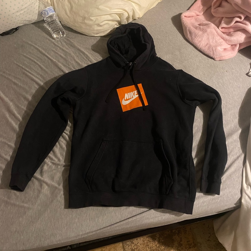 Nike hoodie mens medium